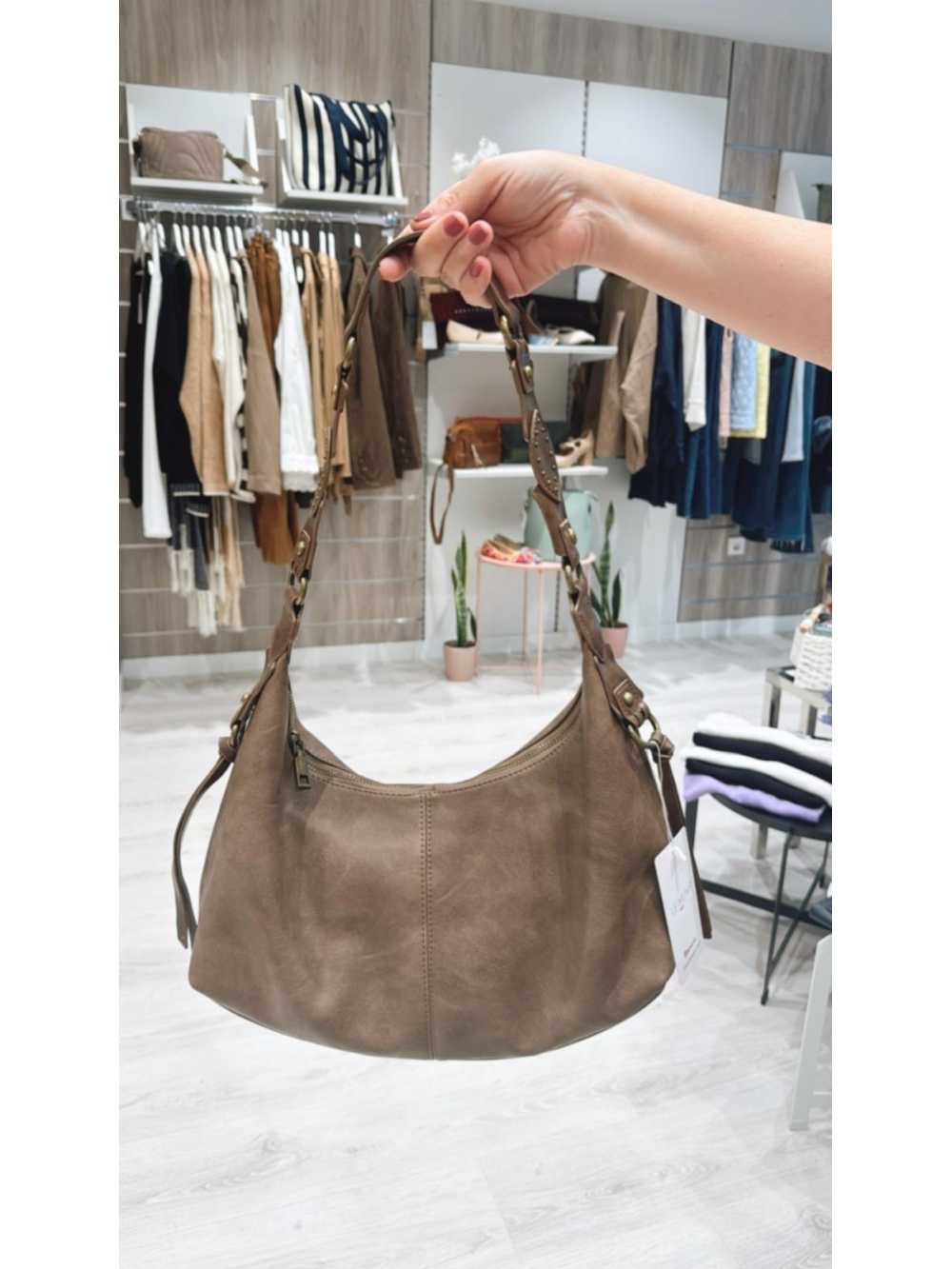 Bolso Naira Marrón Taupe con Asa Trenzada