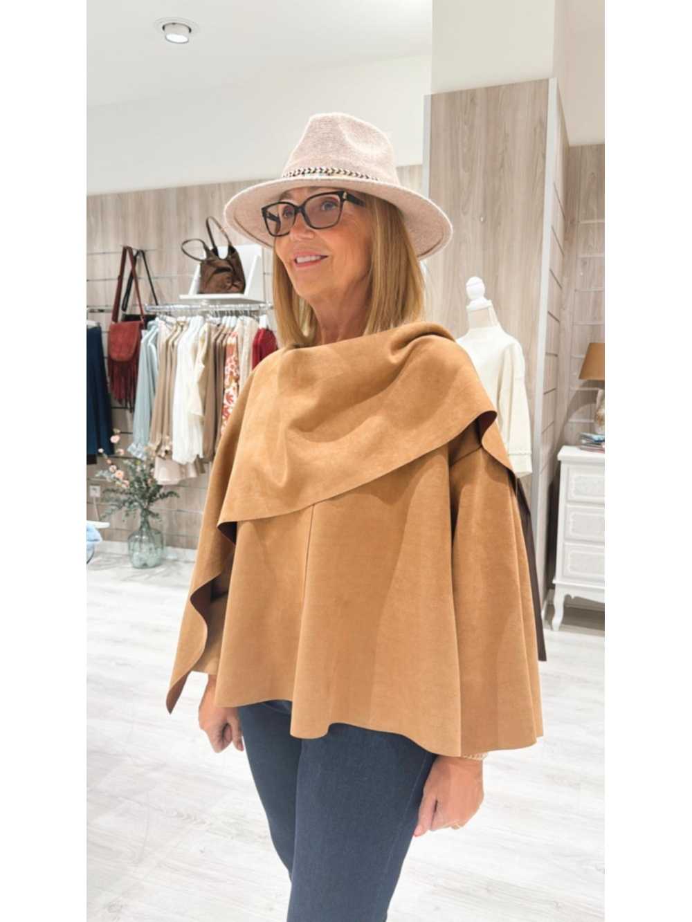 Chaqueta Efecto Capa