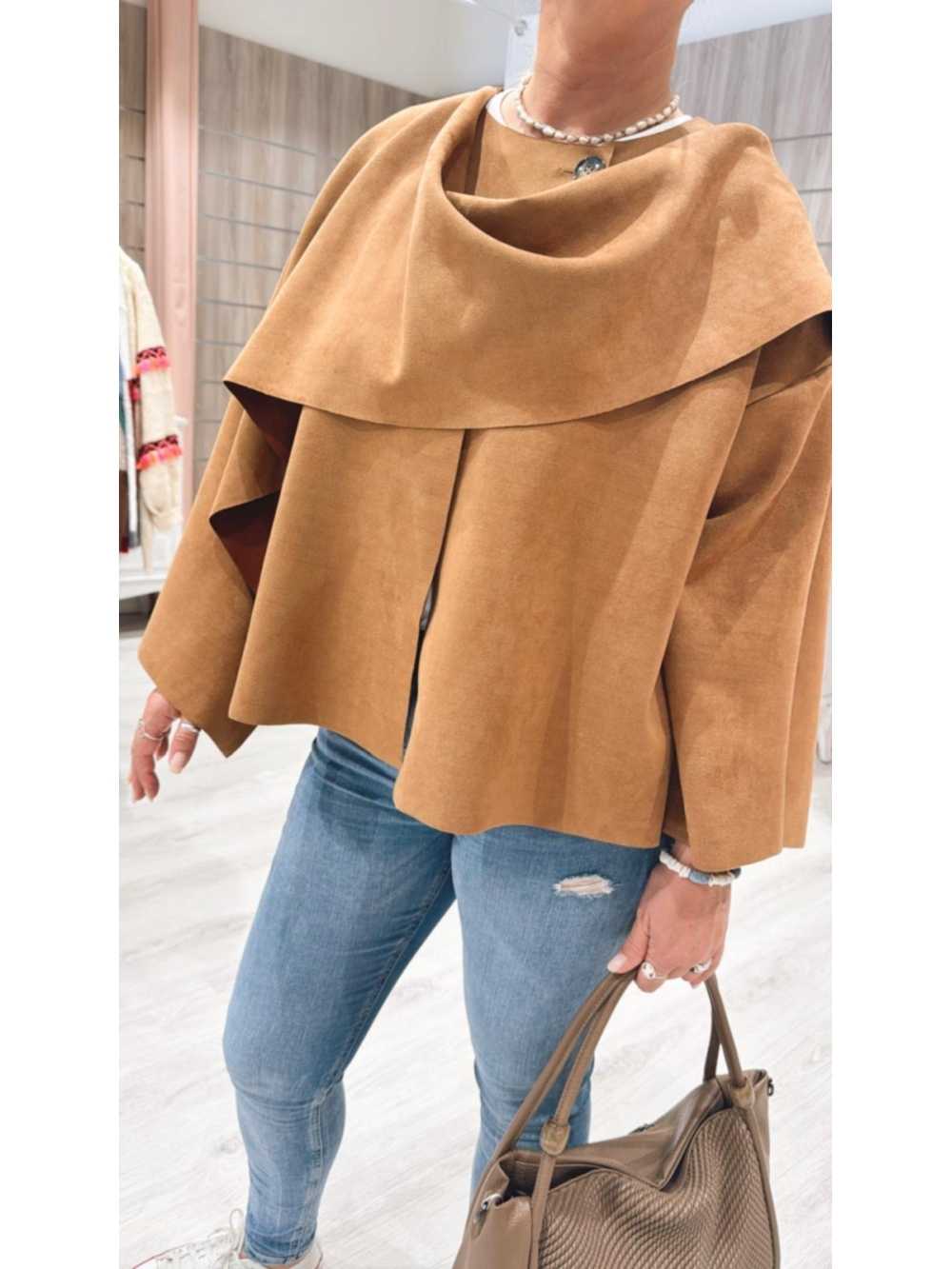 Chaqueta Efecto Capa