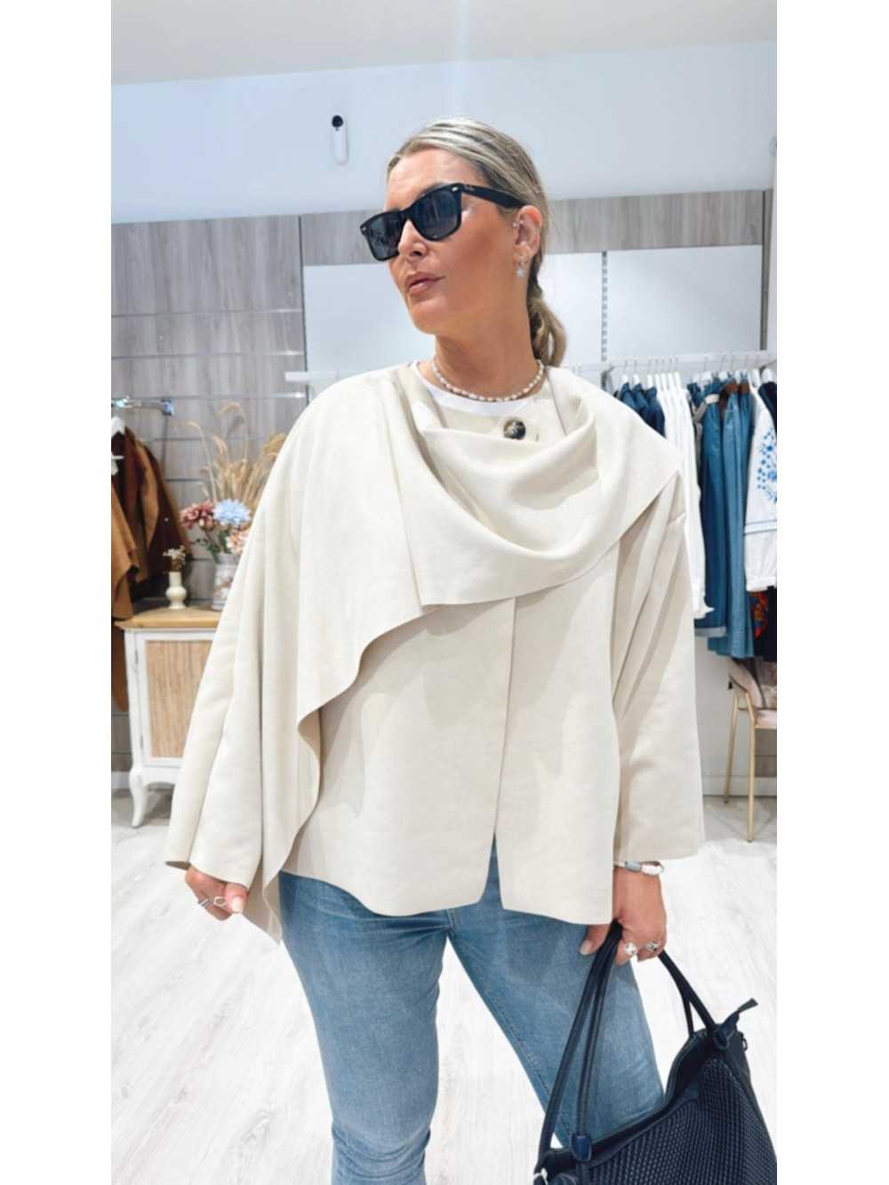 Chaqueta Efecto Capa Clarita
