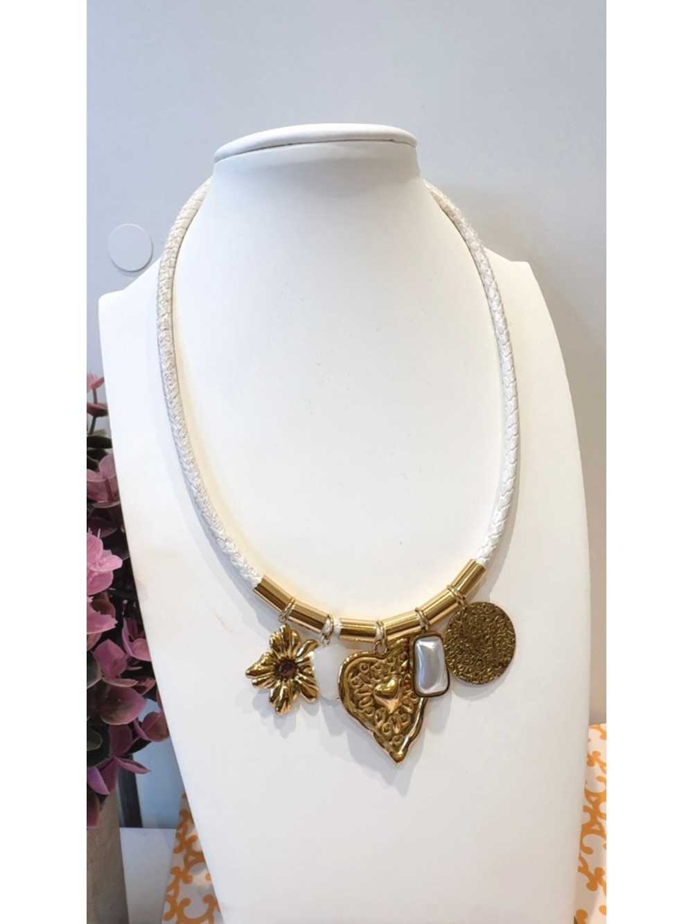 Collar Blanca