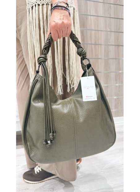 Bolso Clara Verde Kaki – con asa trenzada y correa bandolera ajustable. Moderno y versátil, perfecto para tu día a día.