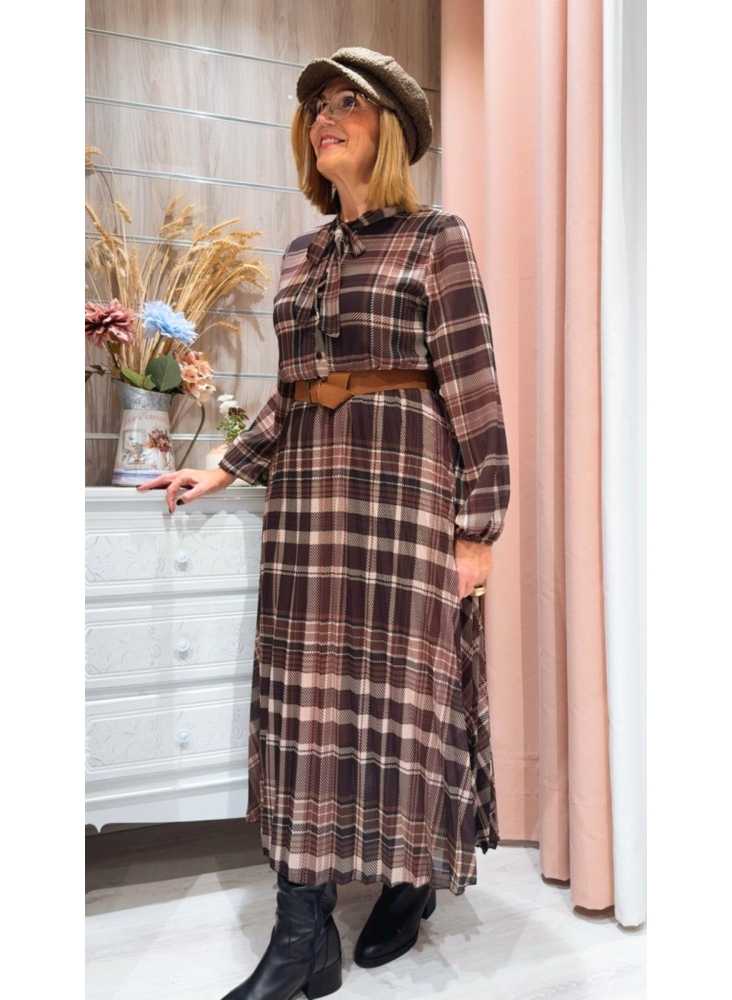 Vestido Isabel con detalle de cinturón camel y mangas largas transparentes Vestido Isabel con detalle de cinturón camel y mangas largas transparentes