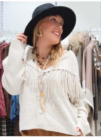 Rebeca Mariela Beige