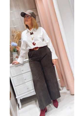 Pantalón Claudia marrón de pana con corte ancho